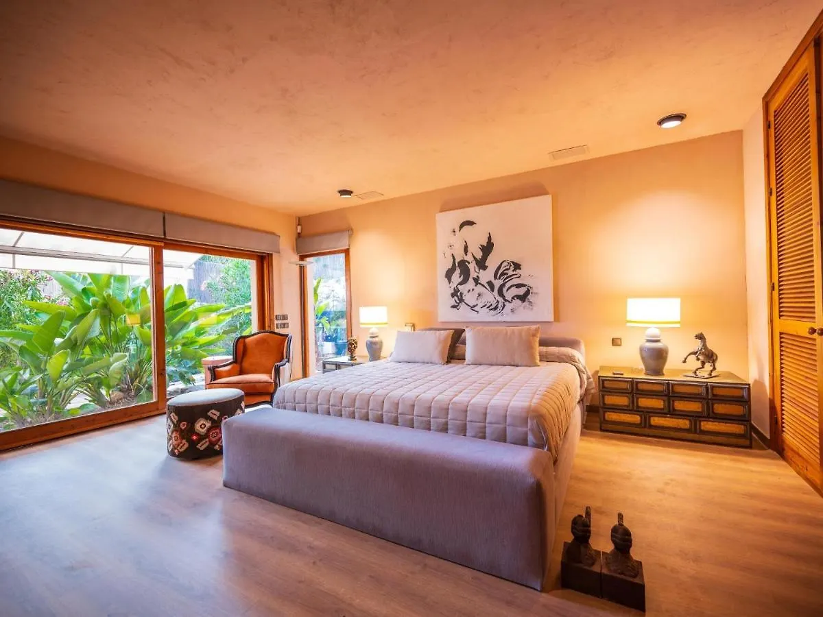 Holiday home Character Filled Villa With Mature Garden Marbella