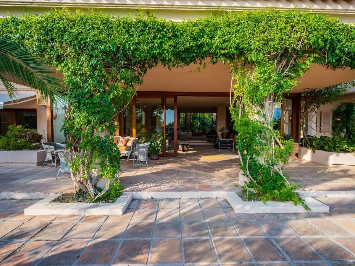 Holiday home Character Filled Villa With Mature Garden Marbella