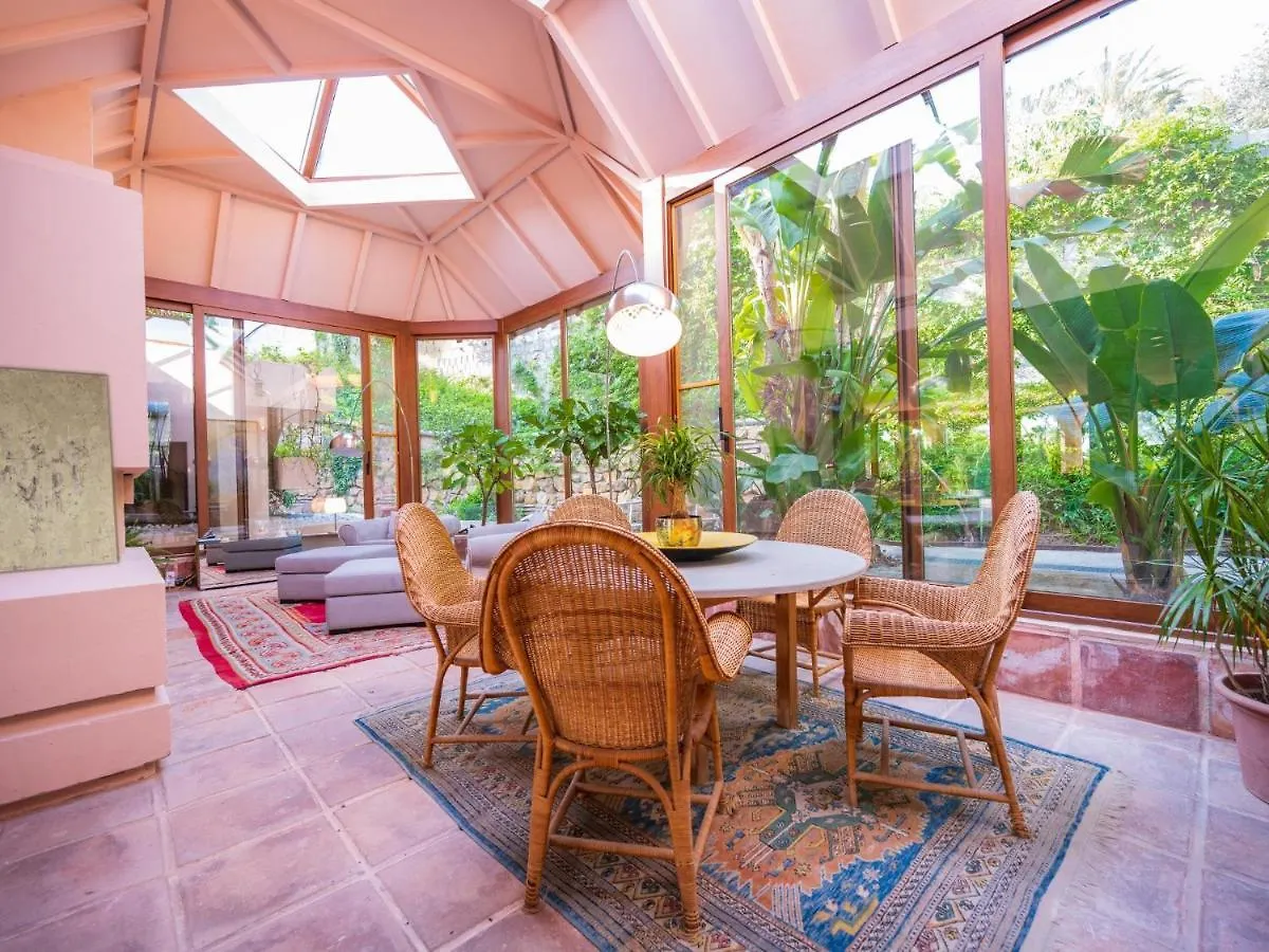 Character Filled Villa With Mature Garden Marbella Dom wakacyjny