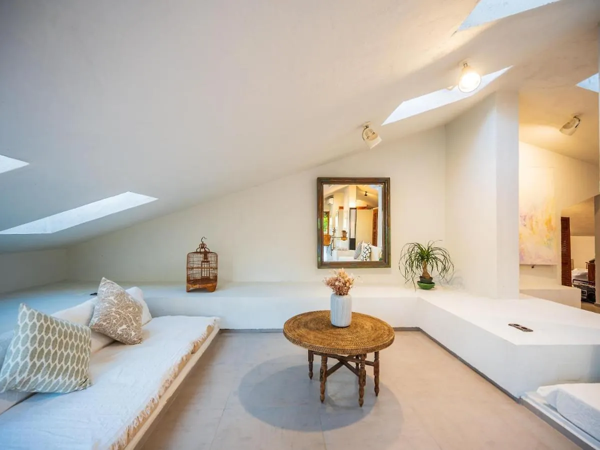 Character Filled Villa With Mature Garden Marbella Holiday home